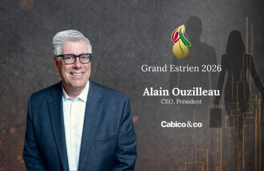 Alain Ouzilleau reçoit le titre de Grand Estrien
